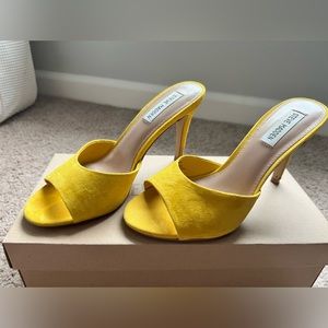 Steve Madden Erin Heels Size 7.5